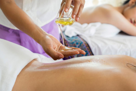 Massage détente aux huiles